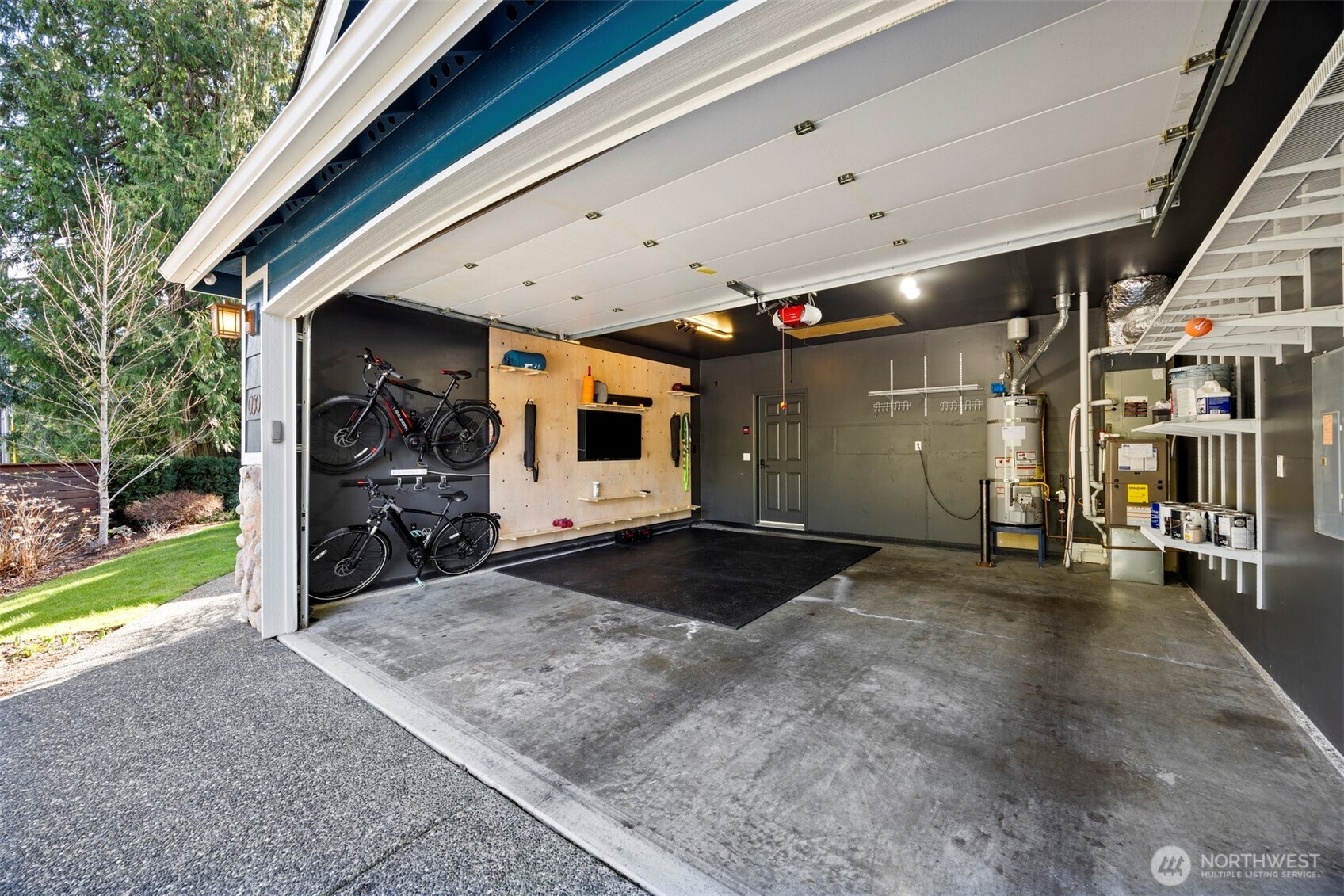 959 South Hills Drive