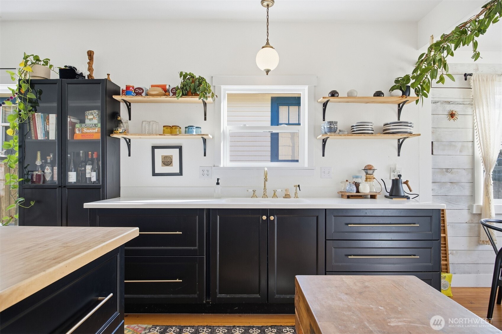 1205 Humboldt Street