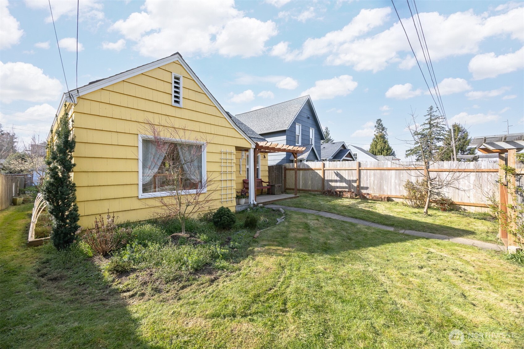 1205 Humboldt Street