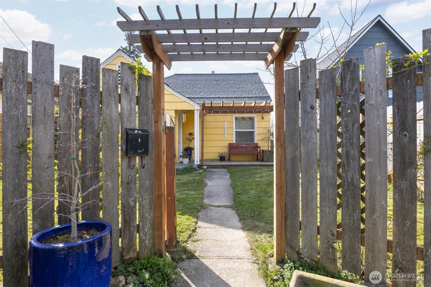 1205 Humboldt Street