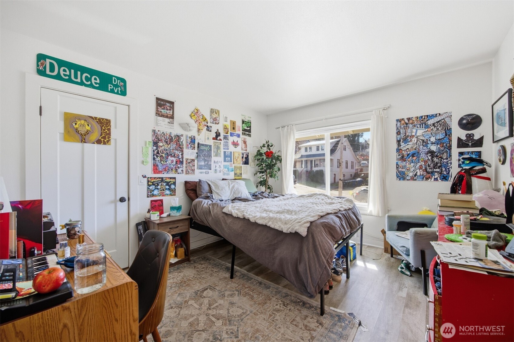 900 N Garden