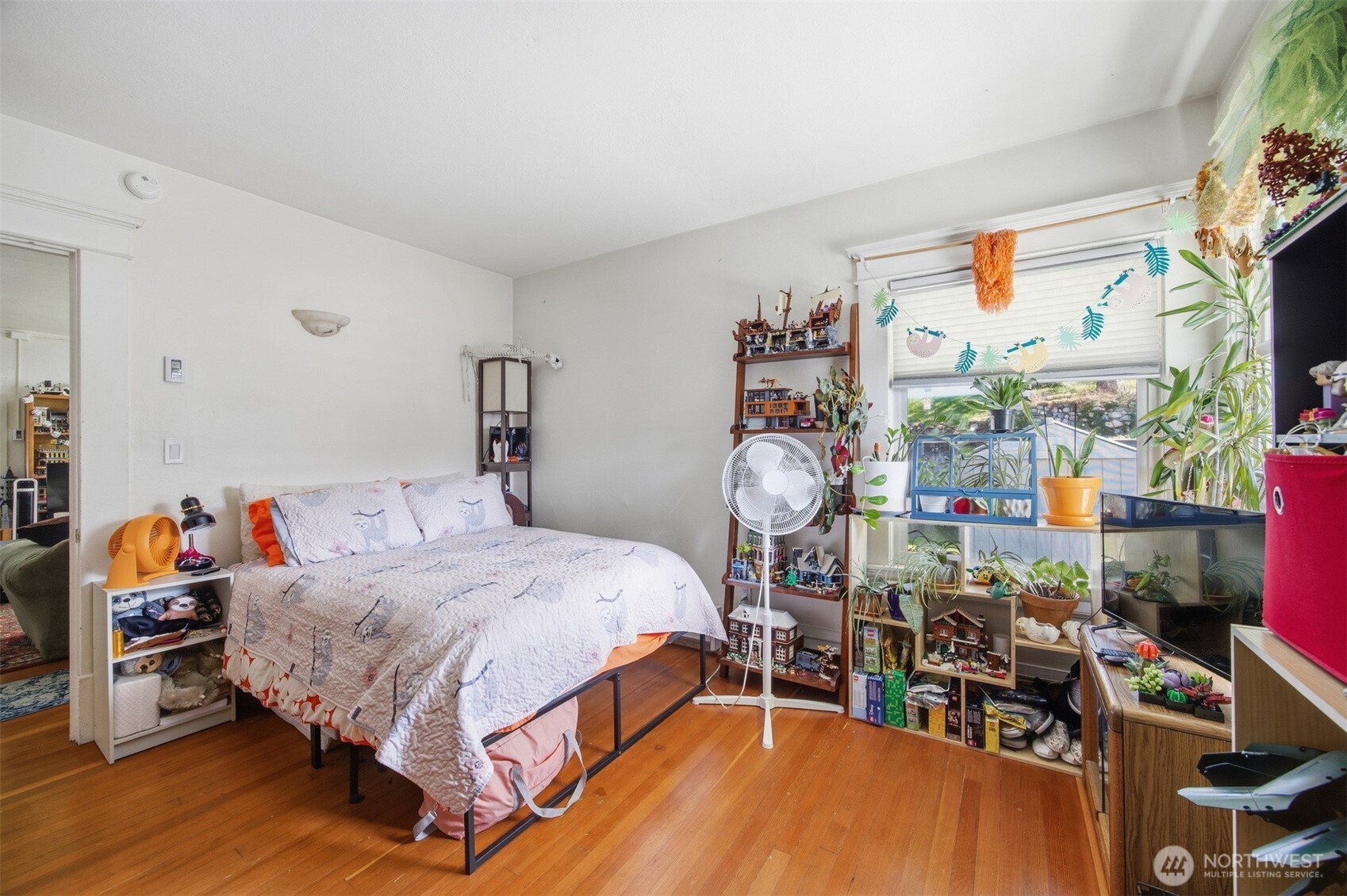 900 N Garden