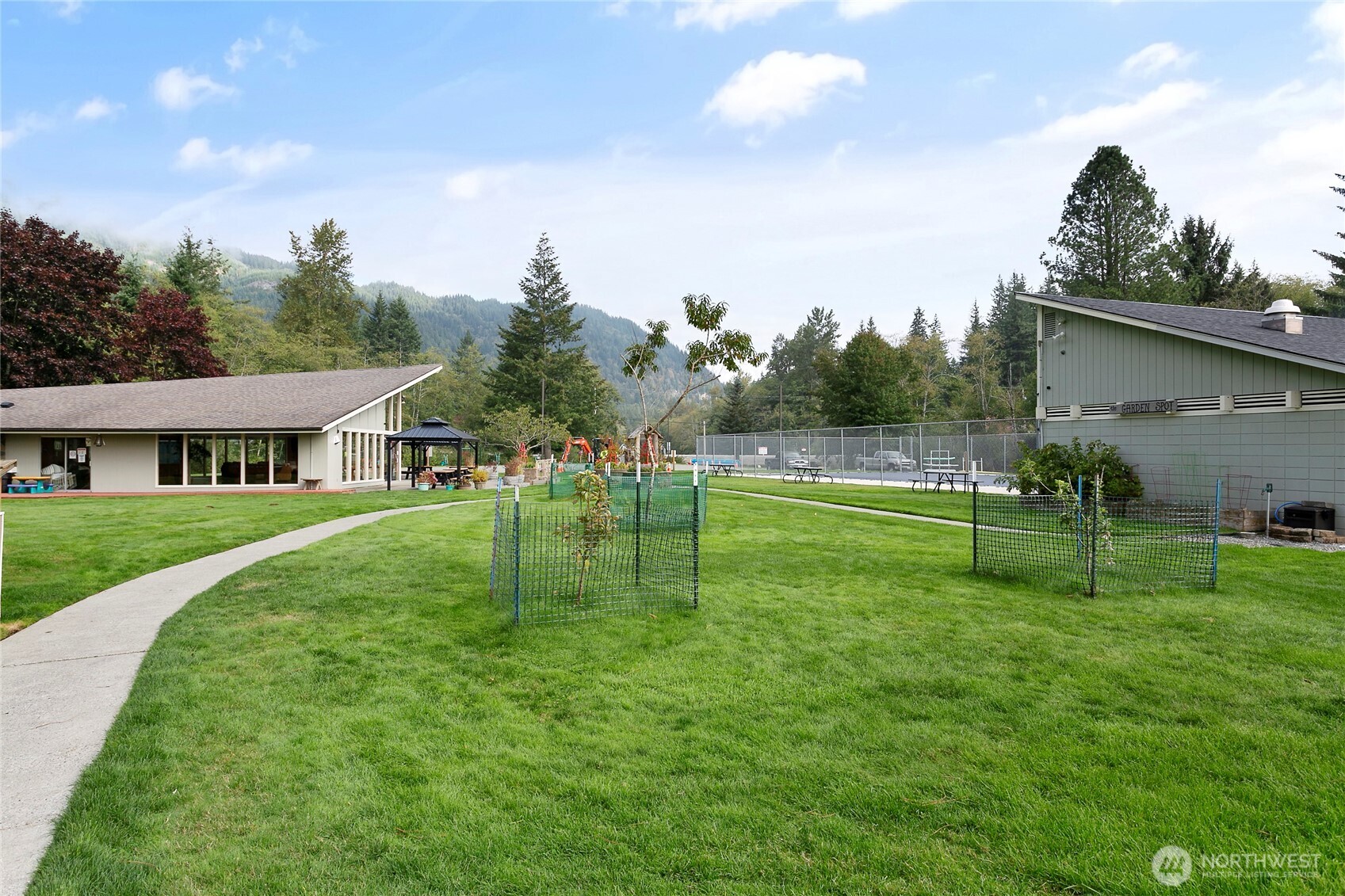 463 E Alder Drive