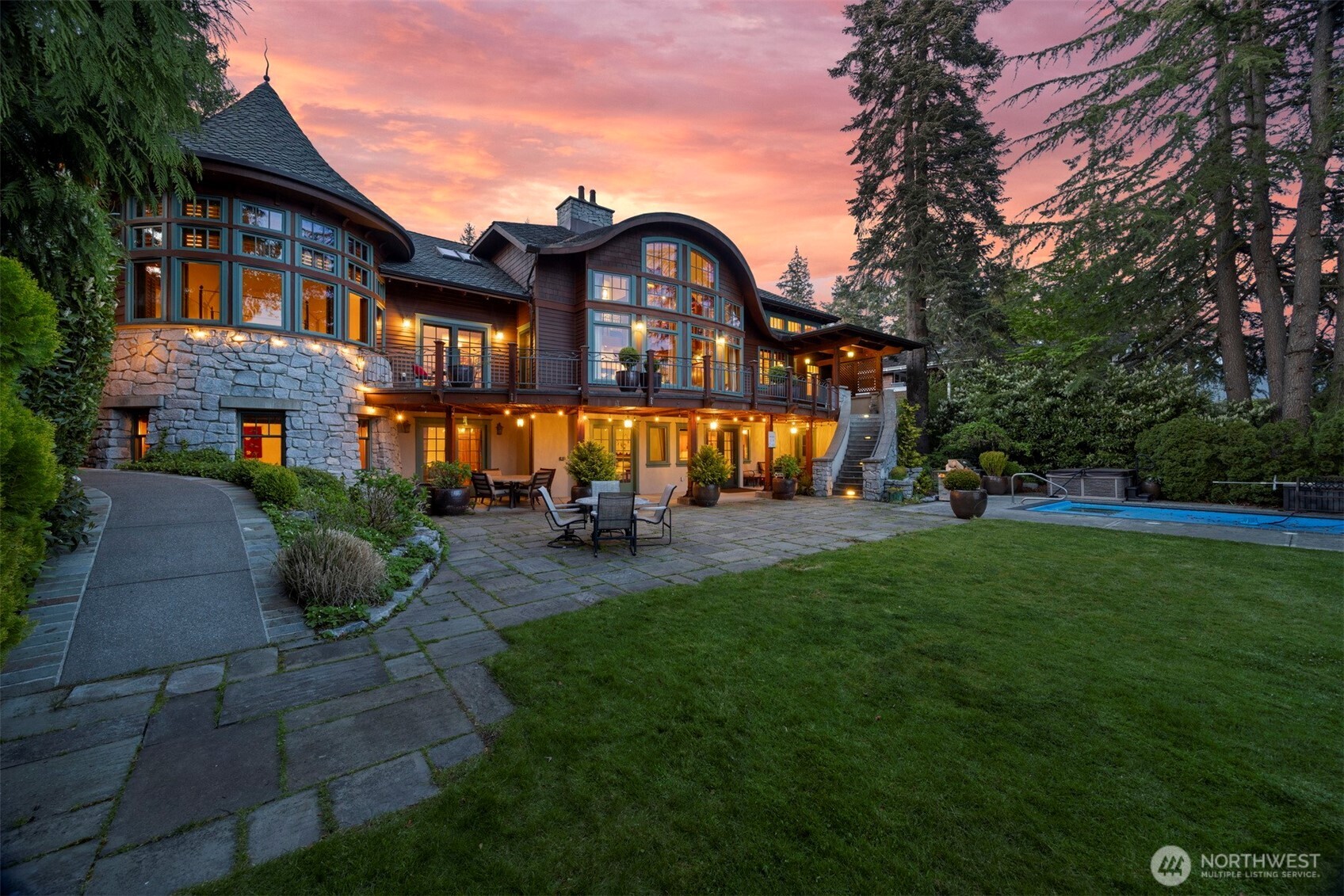 2141 Northshore Road