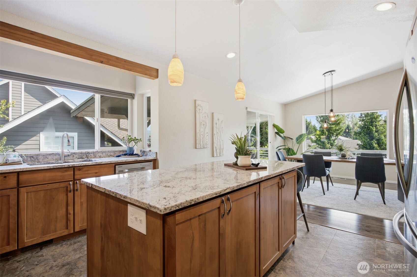 4215 Northridge Way