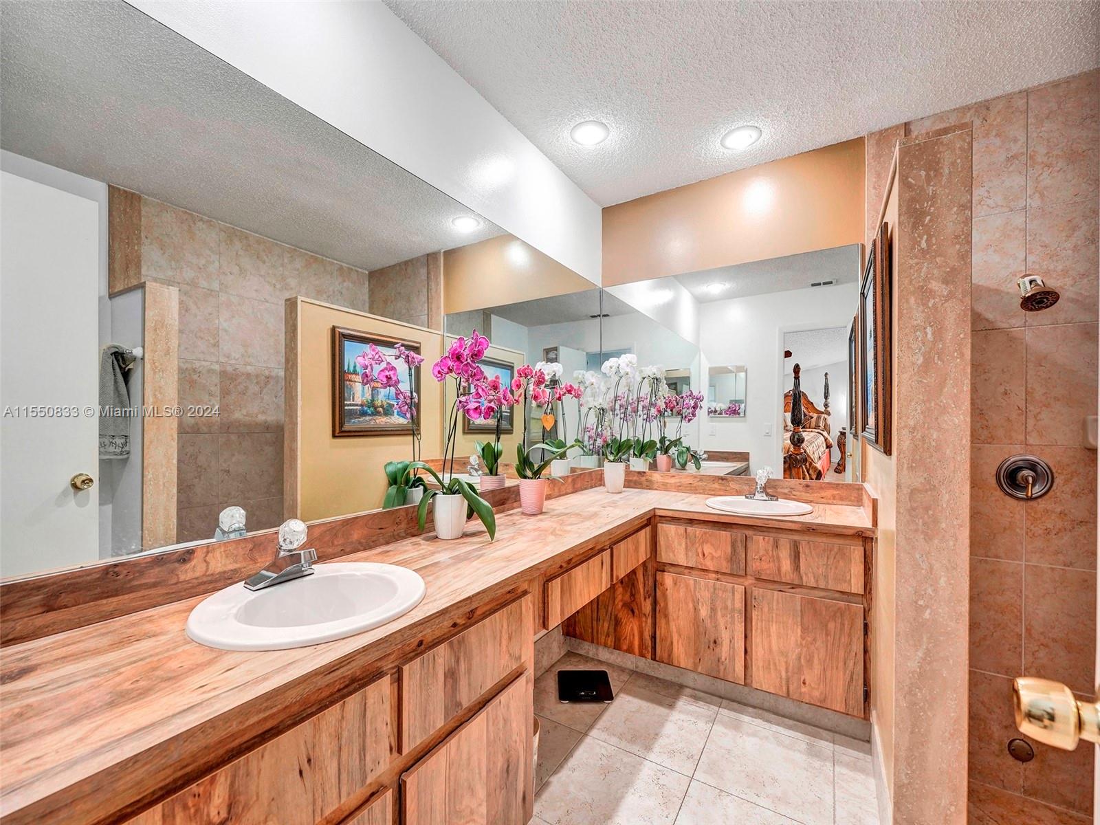 9180 Pine Springs Dr