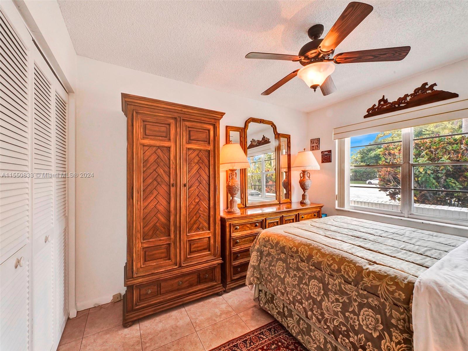 9180 Pine Springs Dr