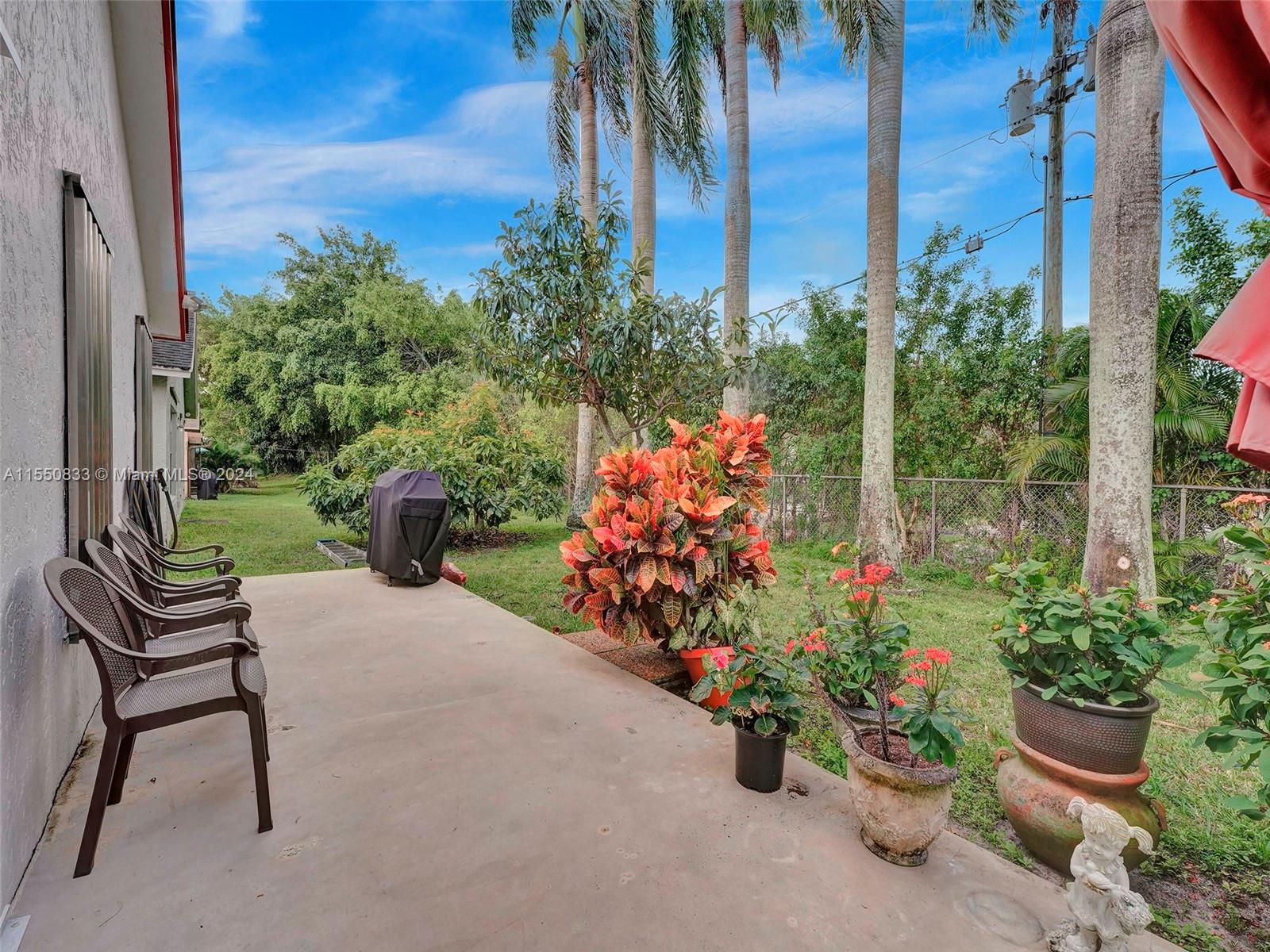 9180 Pine Springs Dr