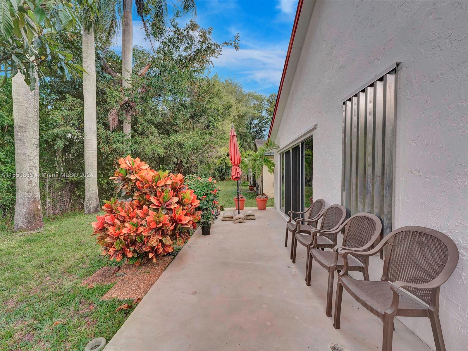 9180 Pine Springs Dr