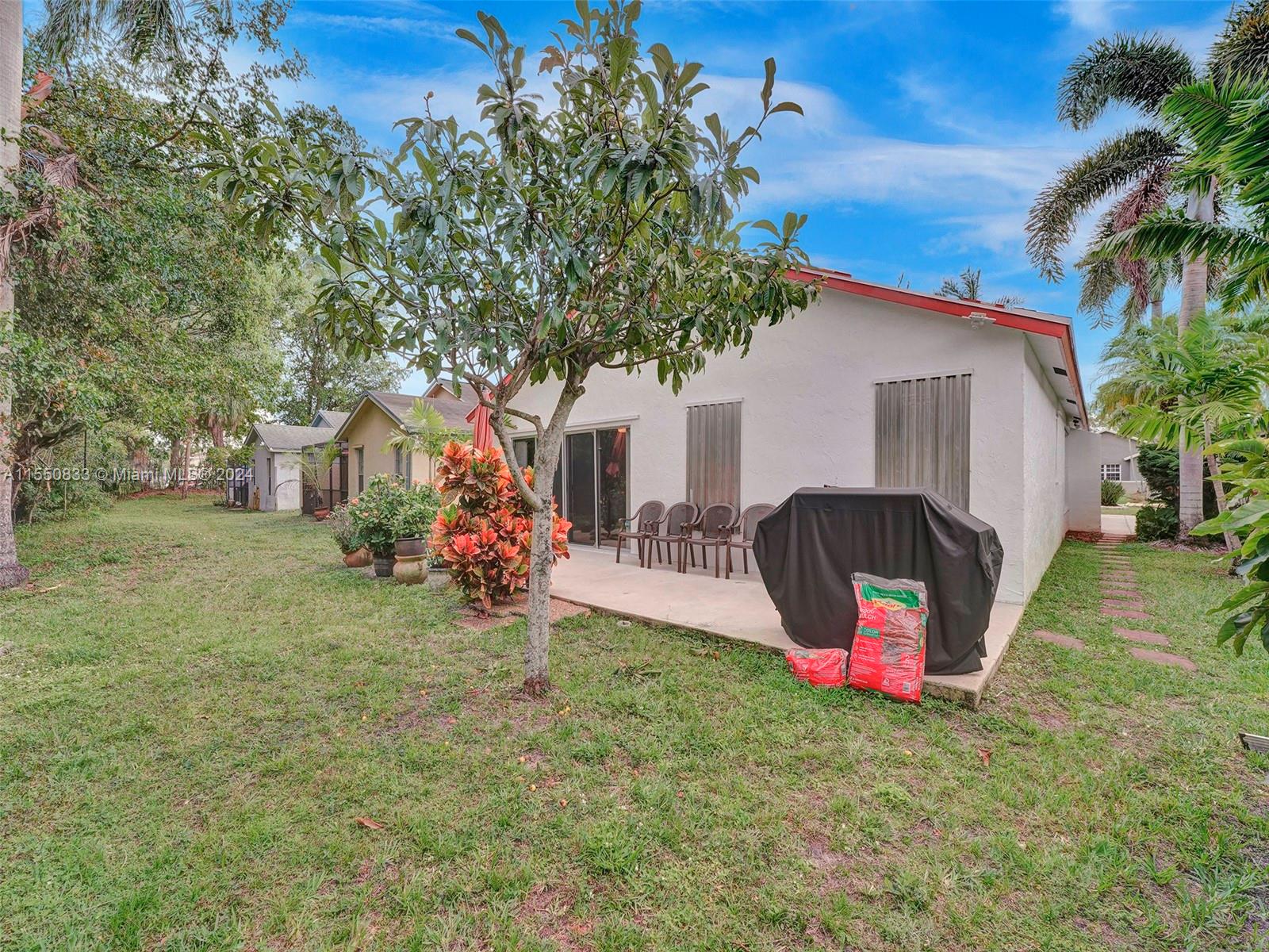 9180 Pine Springs Dr