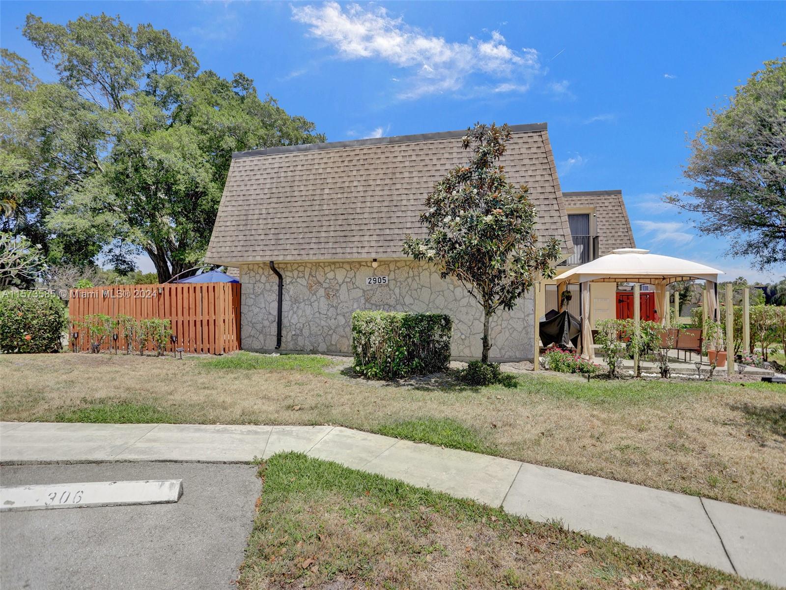 2905 SW 22nd Cir # 40C