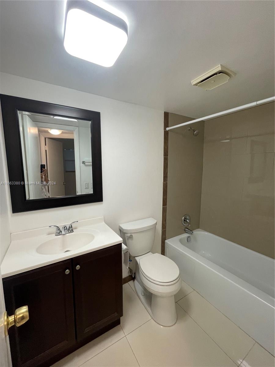 8515 Sunrise Lakes Blvd Unit: 102