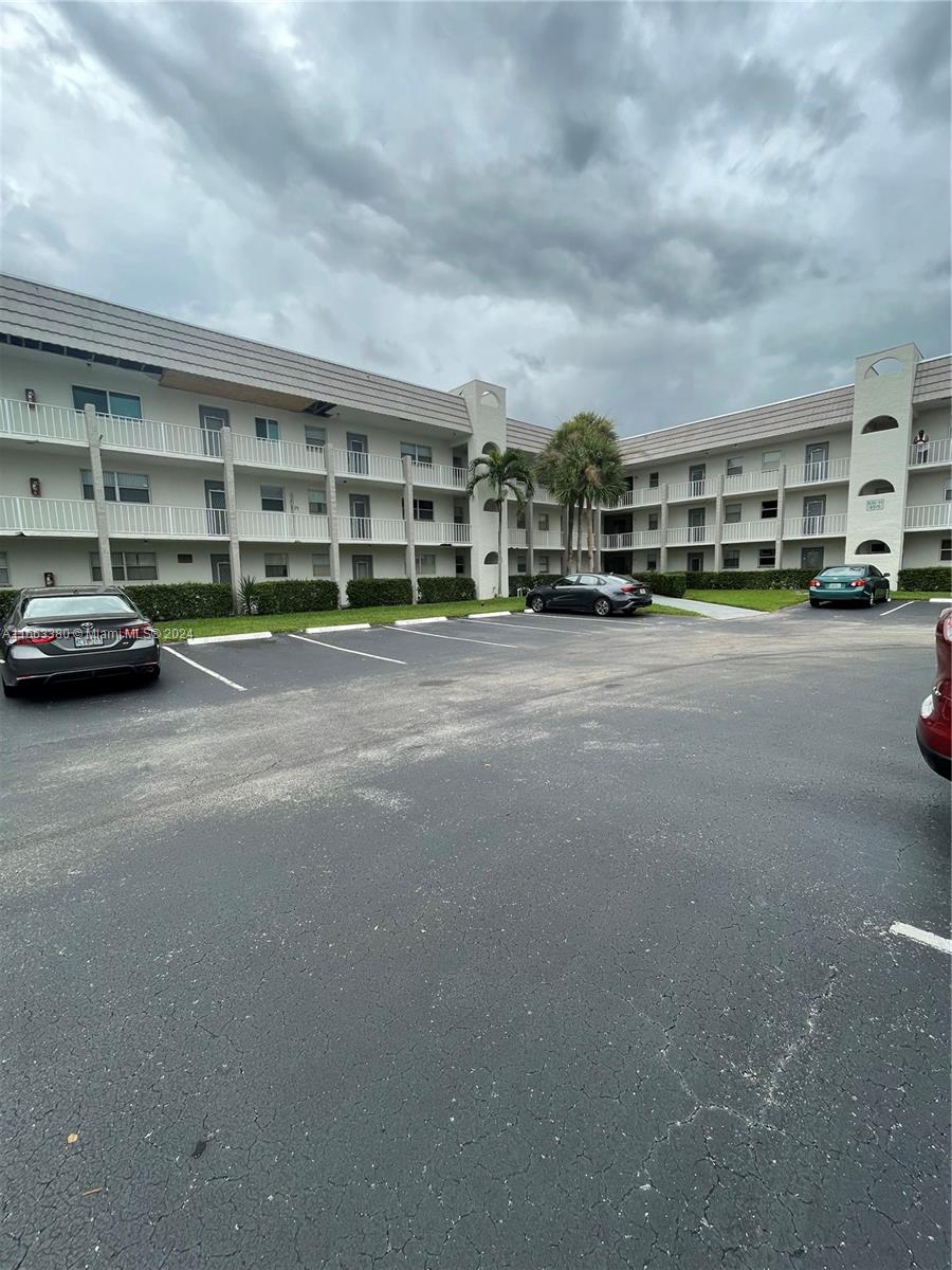 8515 Sunrise Lakes Blvd Unit: 102