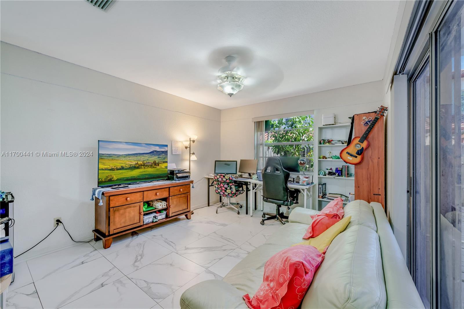 20935 SW 84th Ave # 20935