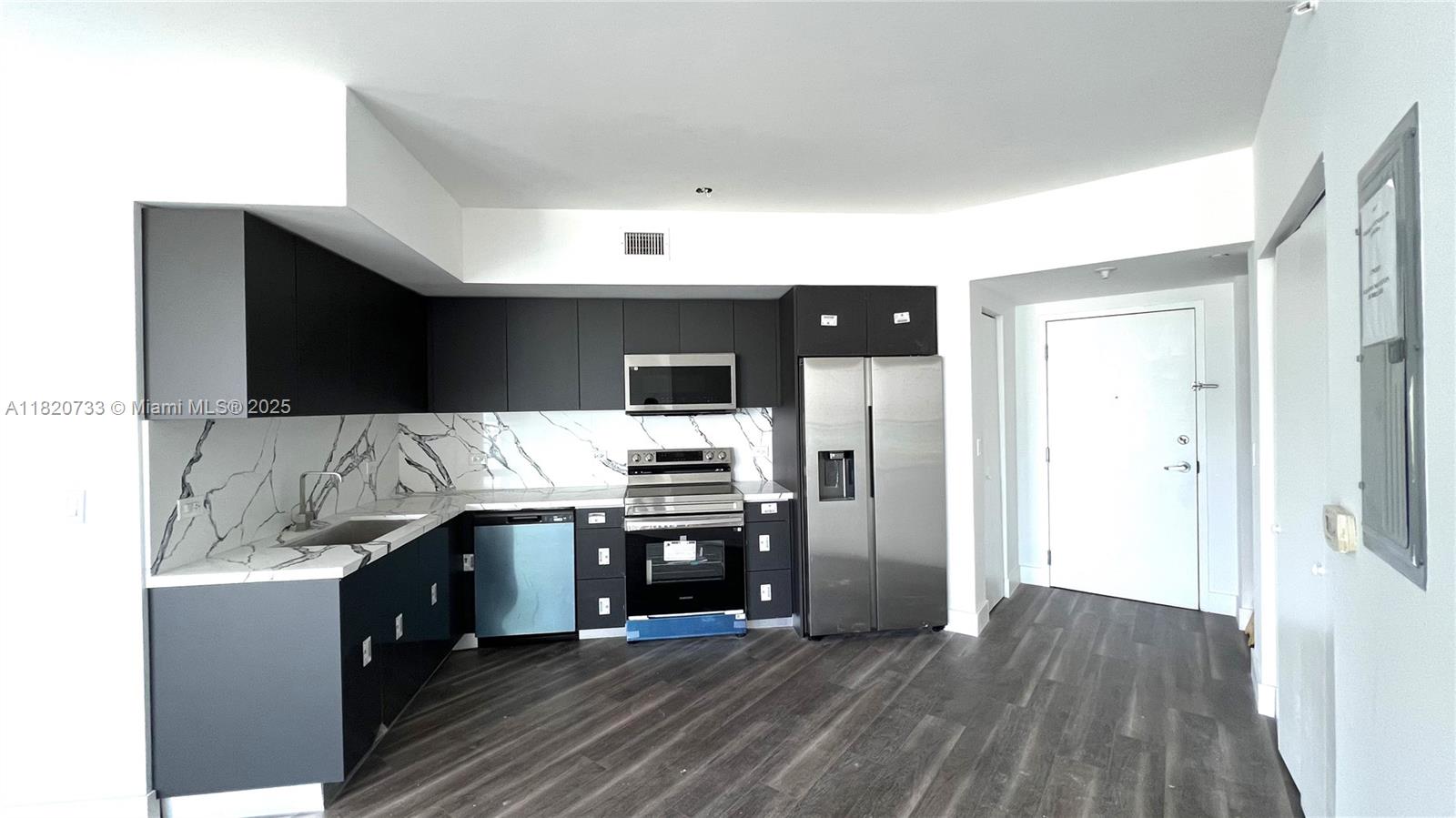 350 S Miami Ave Unit: 2401