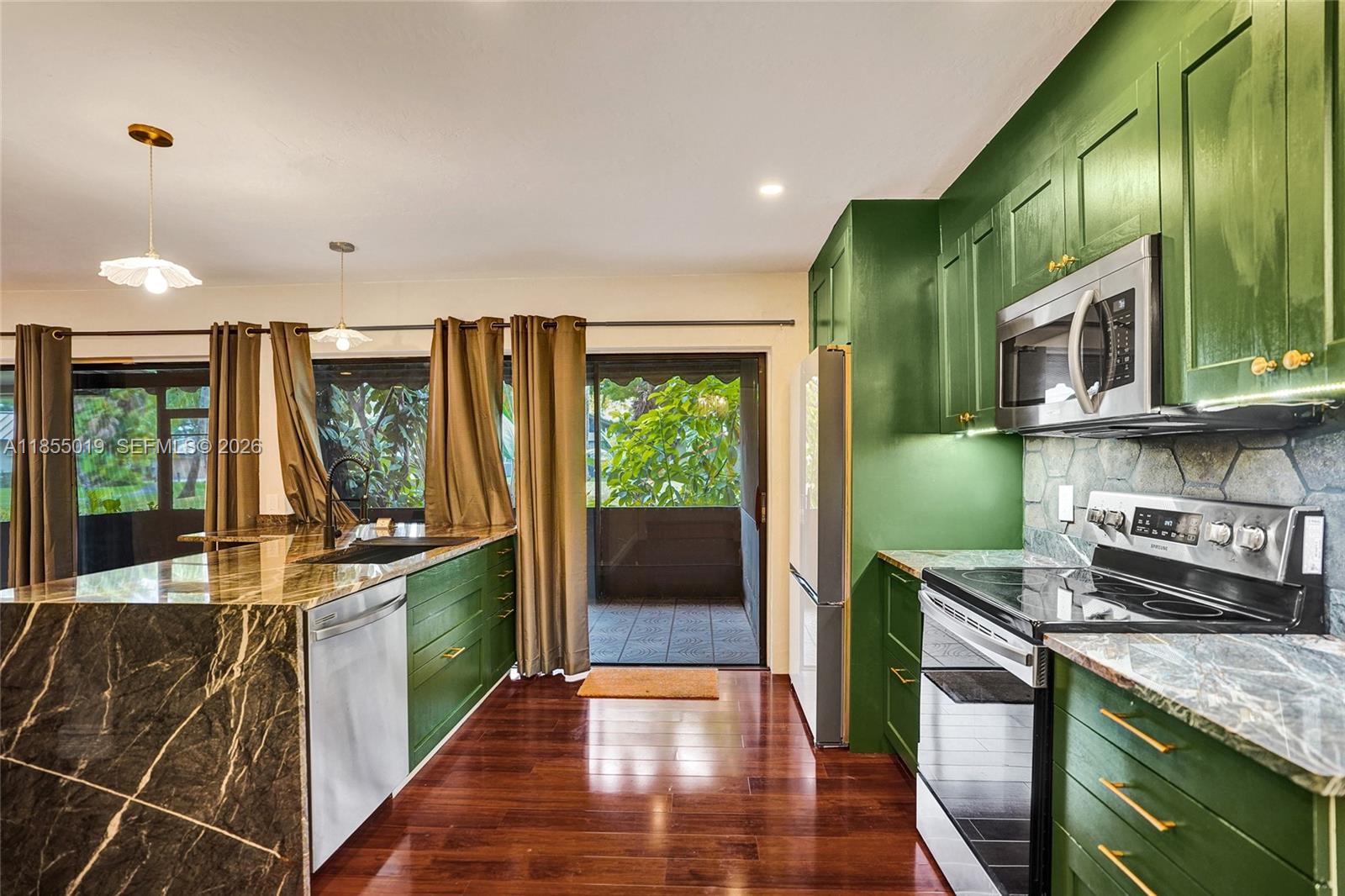 3621 Lime Hill Rd # 202