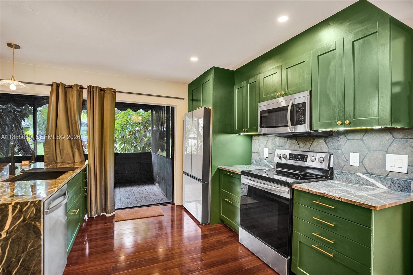 3621 Lime Hill Rd # 202