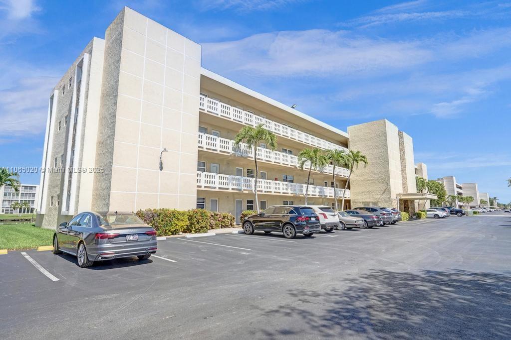 205 SE 11th Ter # 302