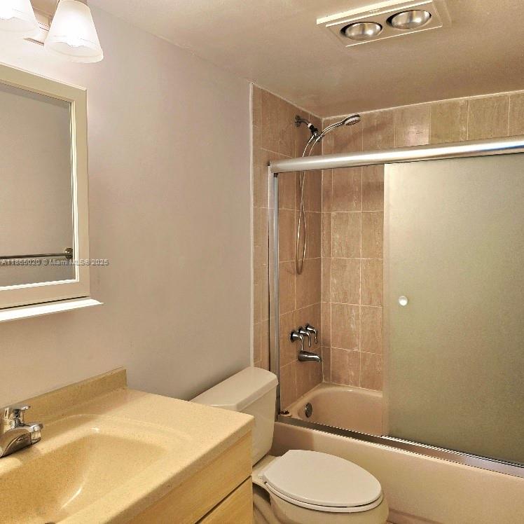 205 SE 11th Ter # 302