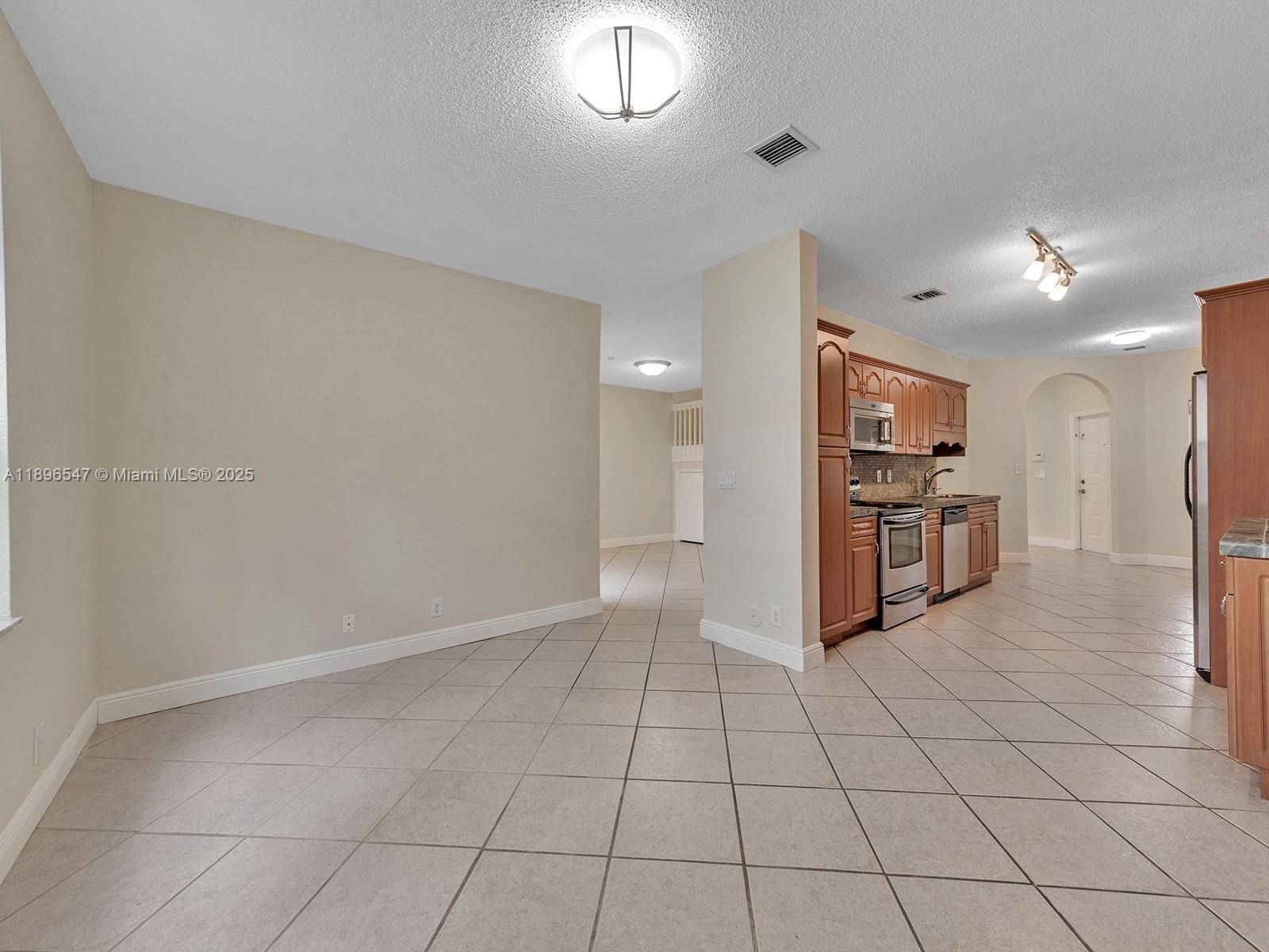 16879 SW 1st Mnr # 0