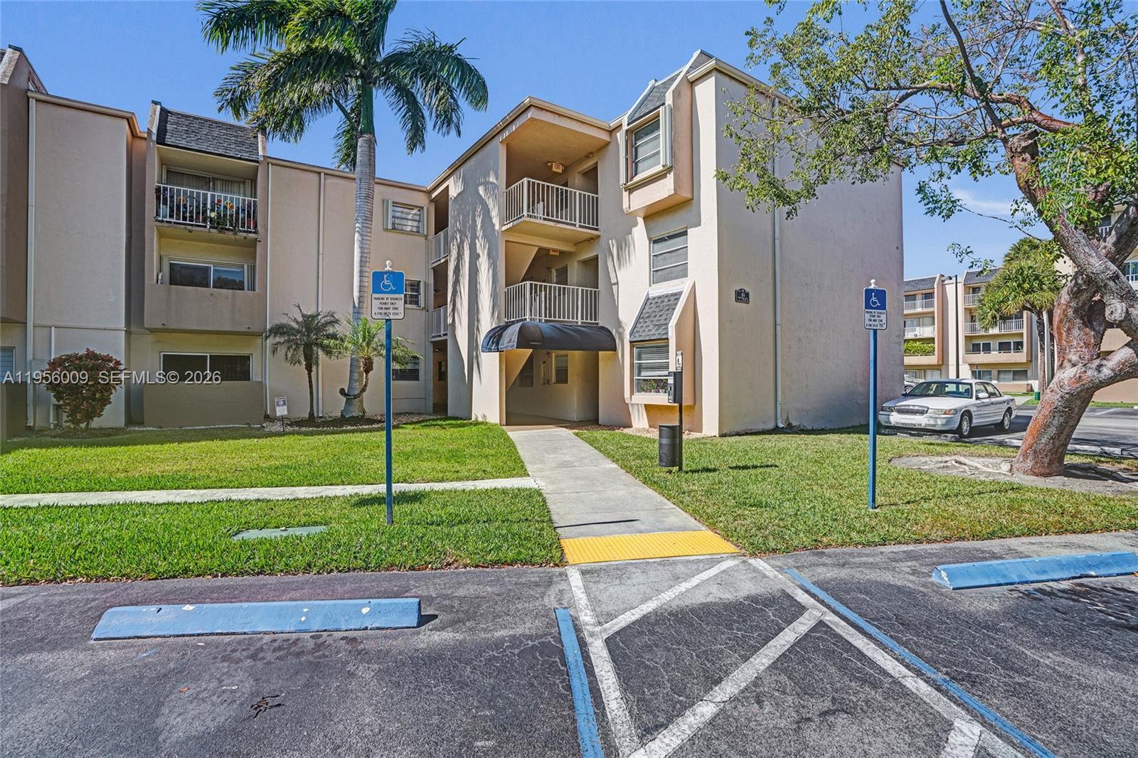 7705 SW 86th St # 307 Unit: B-307