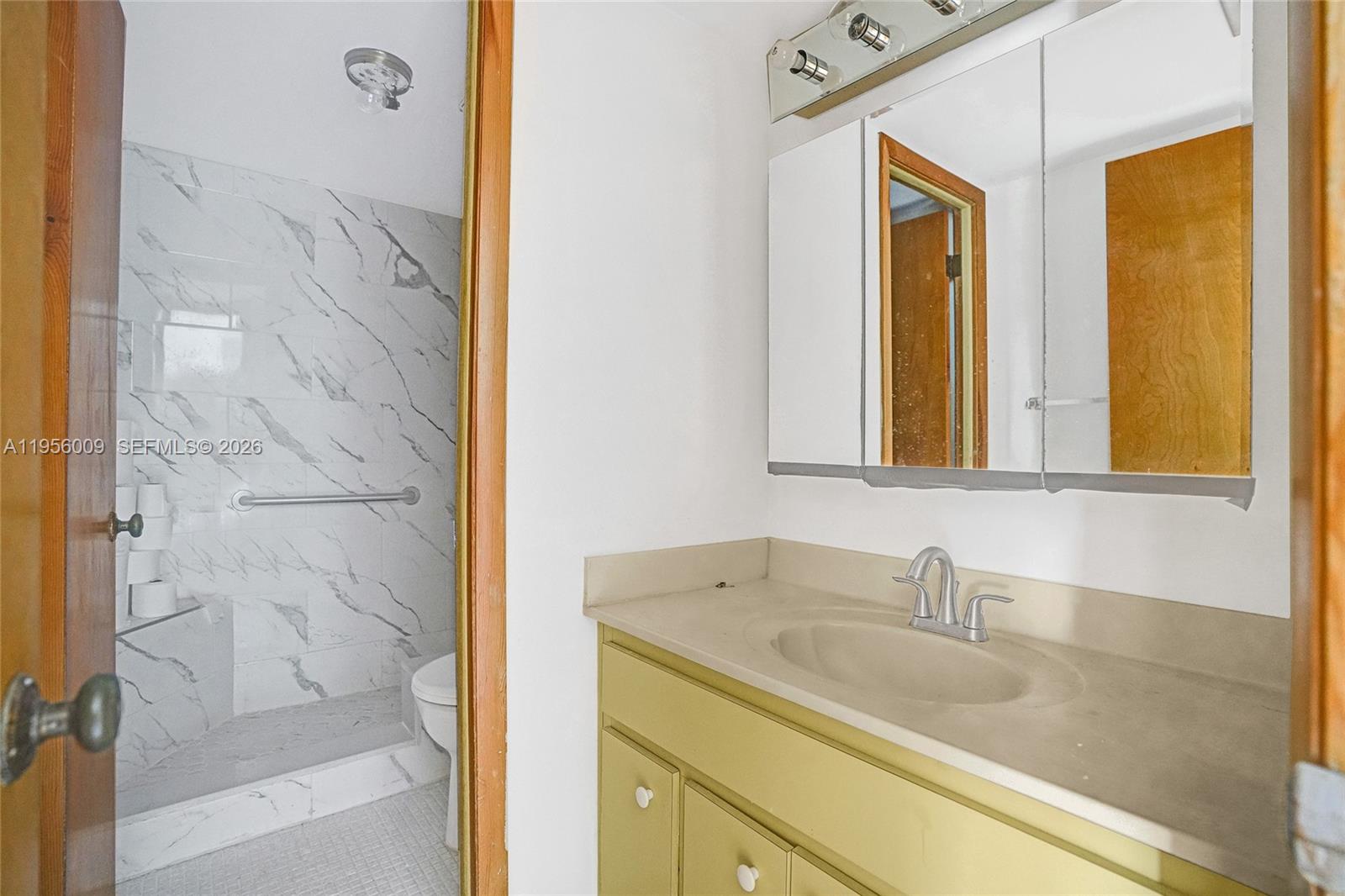 7705 SW 86th St # 307 Unit: B-307