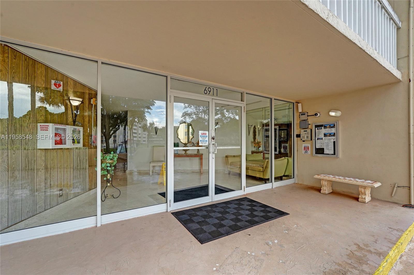 6911 Environ Blvd # 1K