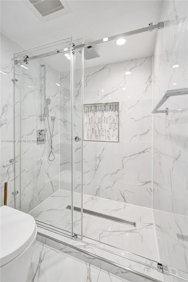 6911 Environ Blvd # 1K