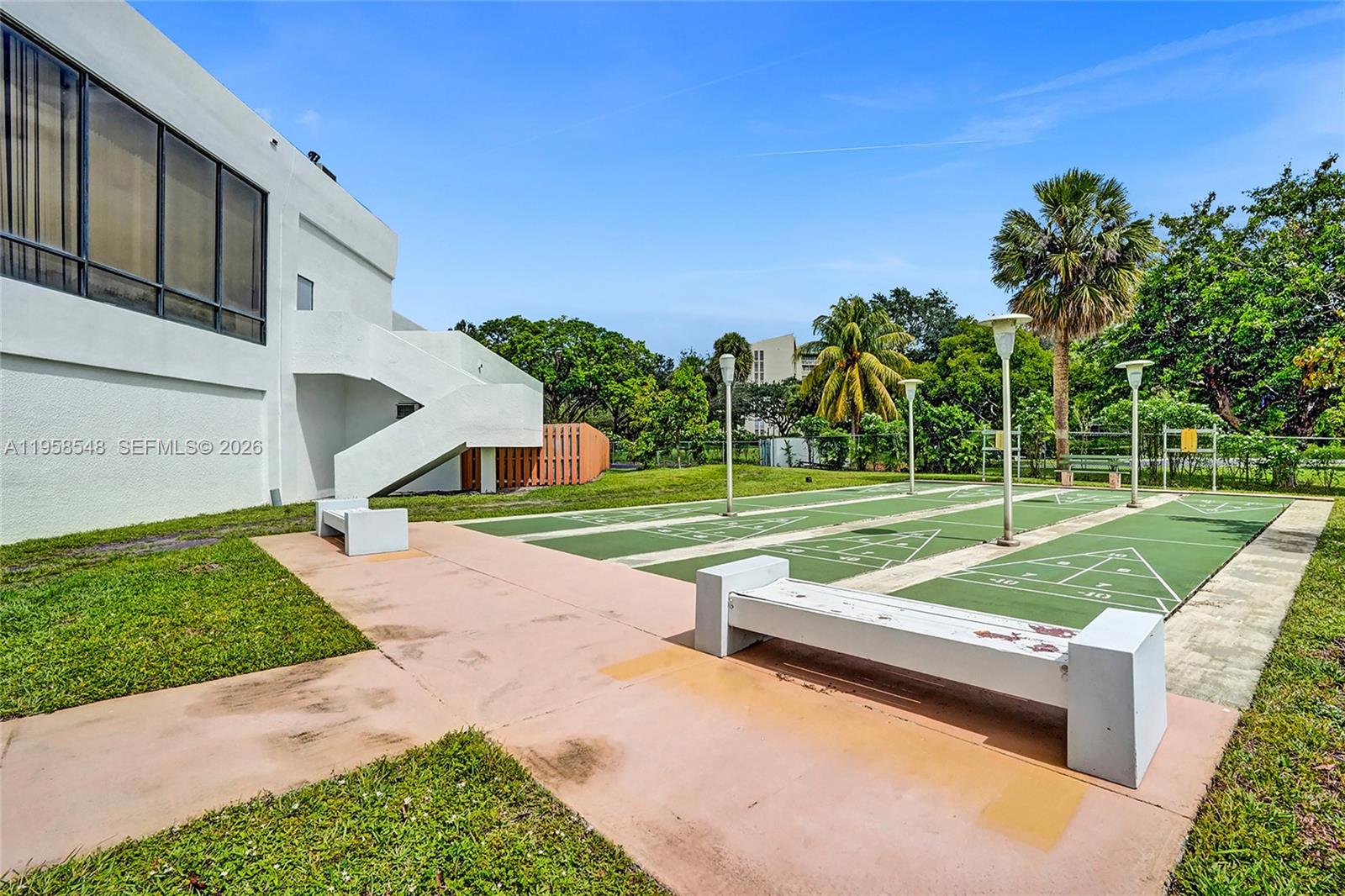 6911 Environ Blvd # 1K