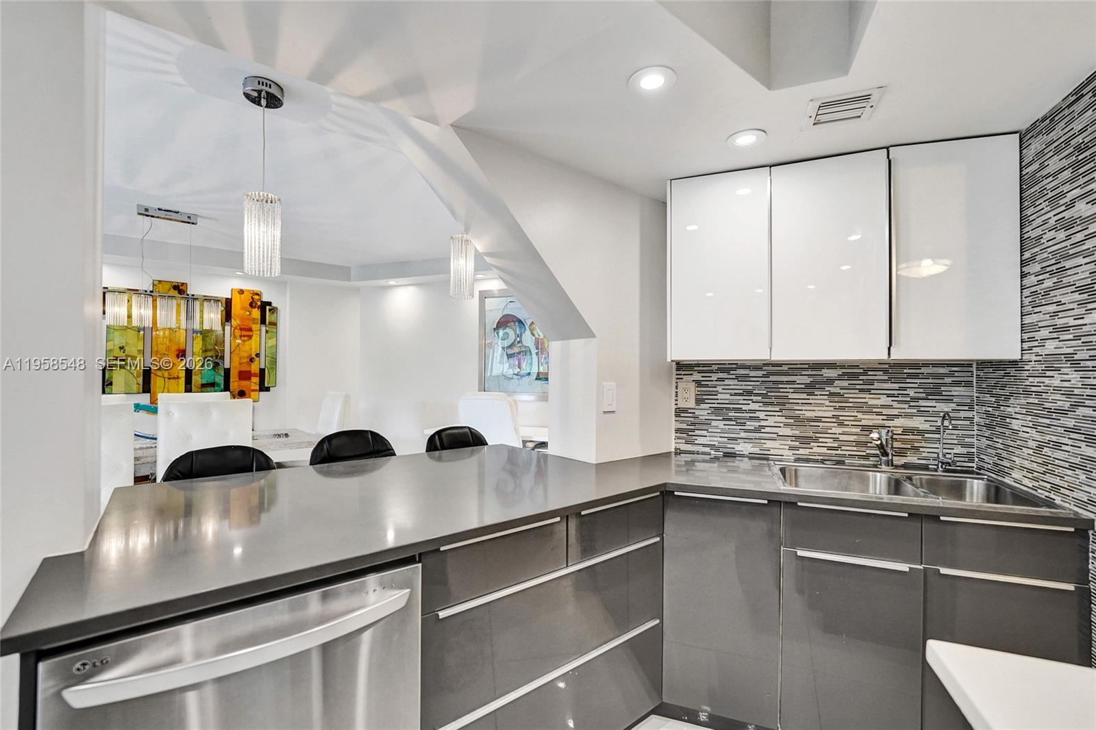 6911 Environ Blvd # 1K