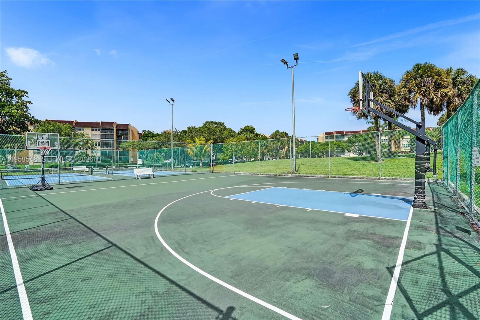 6911 Environ Blvd # 1K