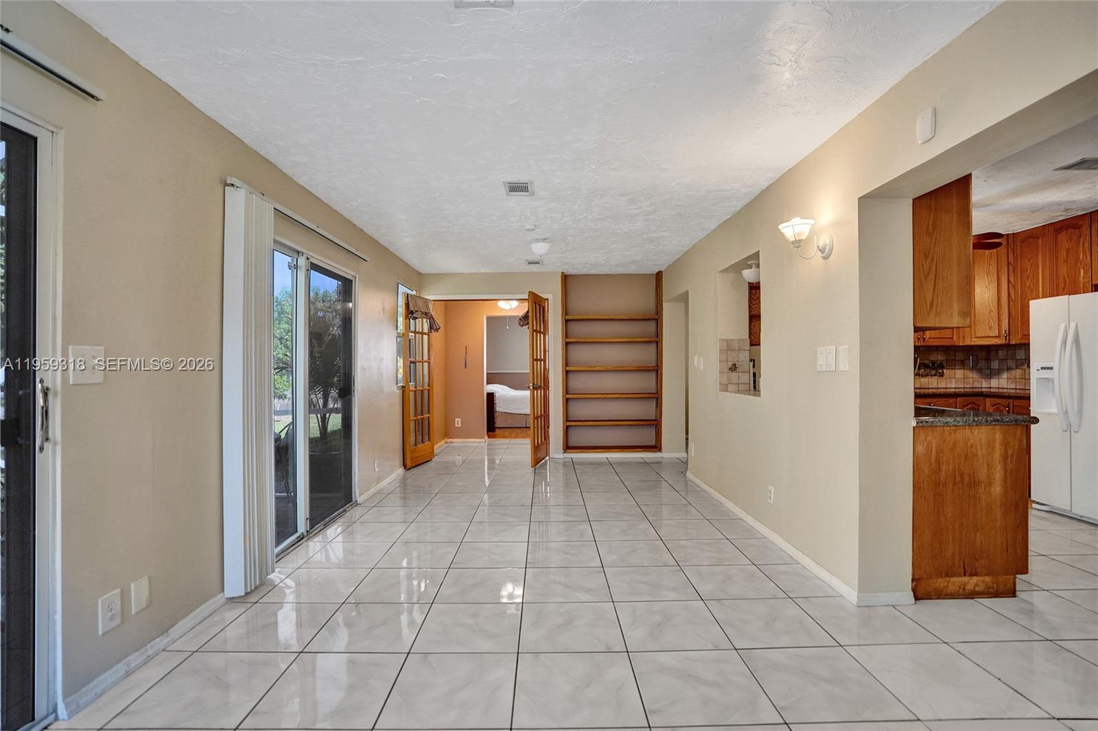 4927 NW 55th Ct