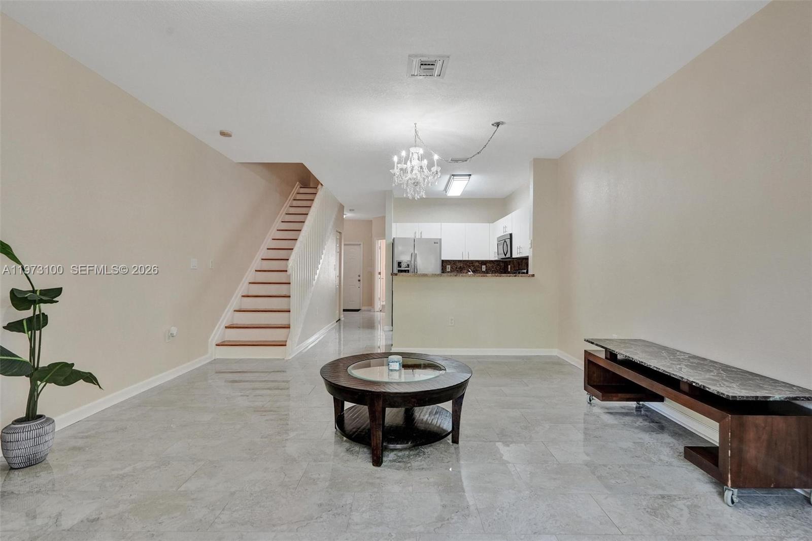 4403 Woodland Cir
