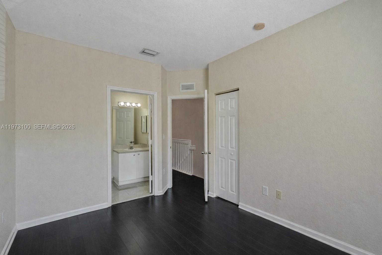 4403 Woodland Cir