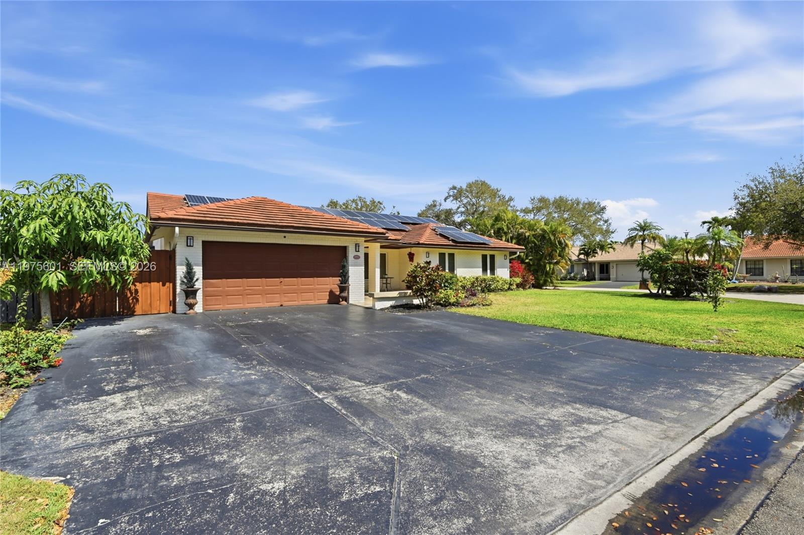 10003 NW 53rd Ct