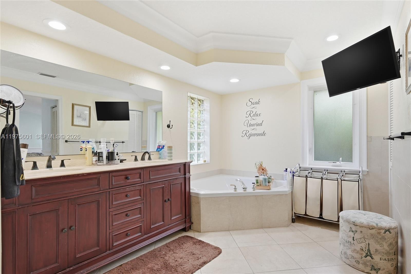 10003 NW 53rd Ct