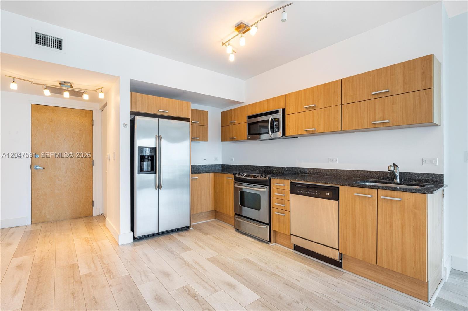 350 S Miami Ave Unit: 2108