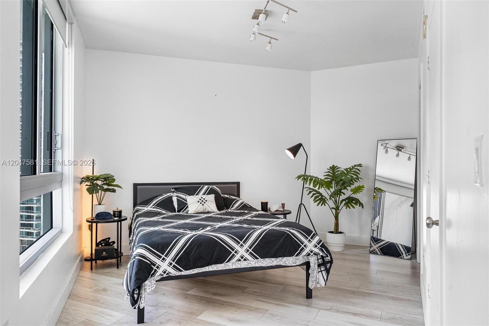 350 S Miami Ave Unit: 2108