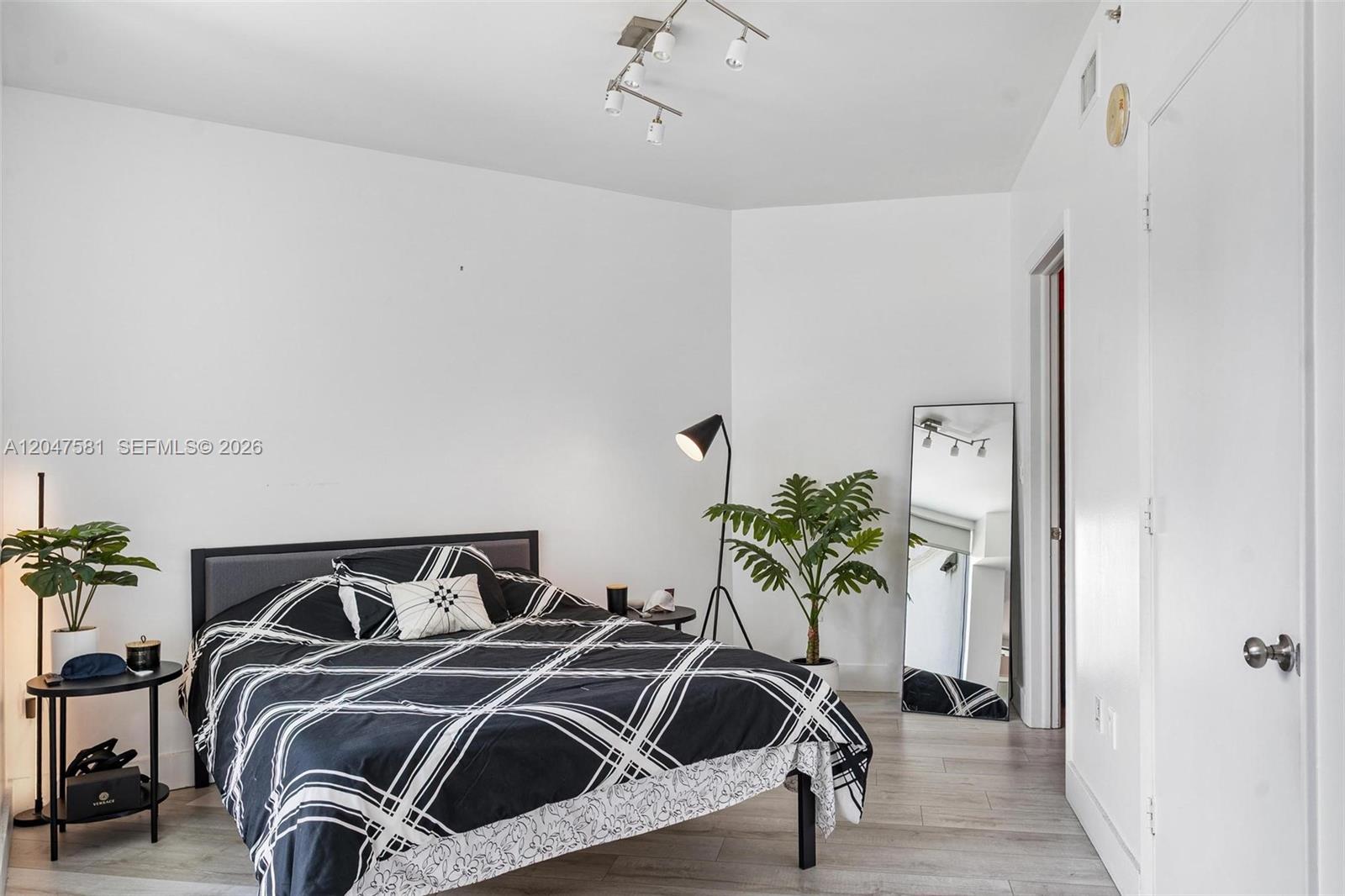 350 S Miami Ave Unit: 2108
