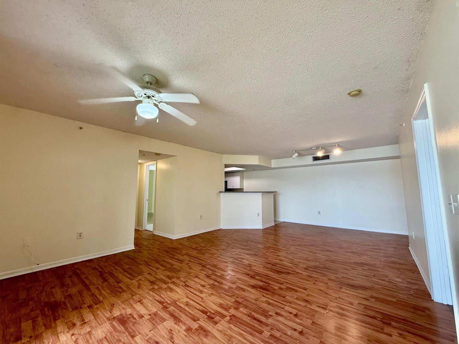 5065 Wiles Road # 204