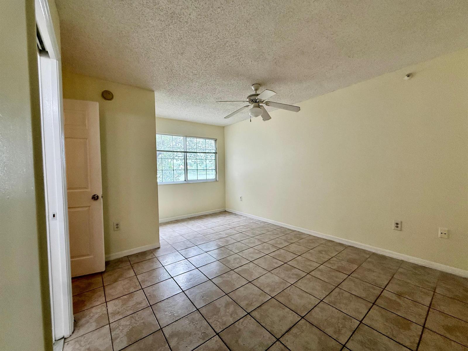 5065 Wiles Road # 204