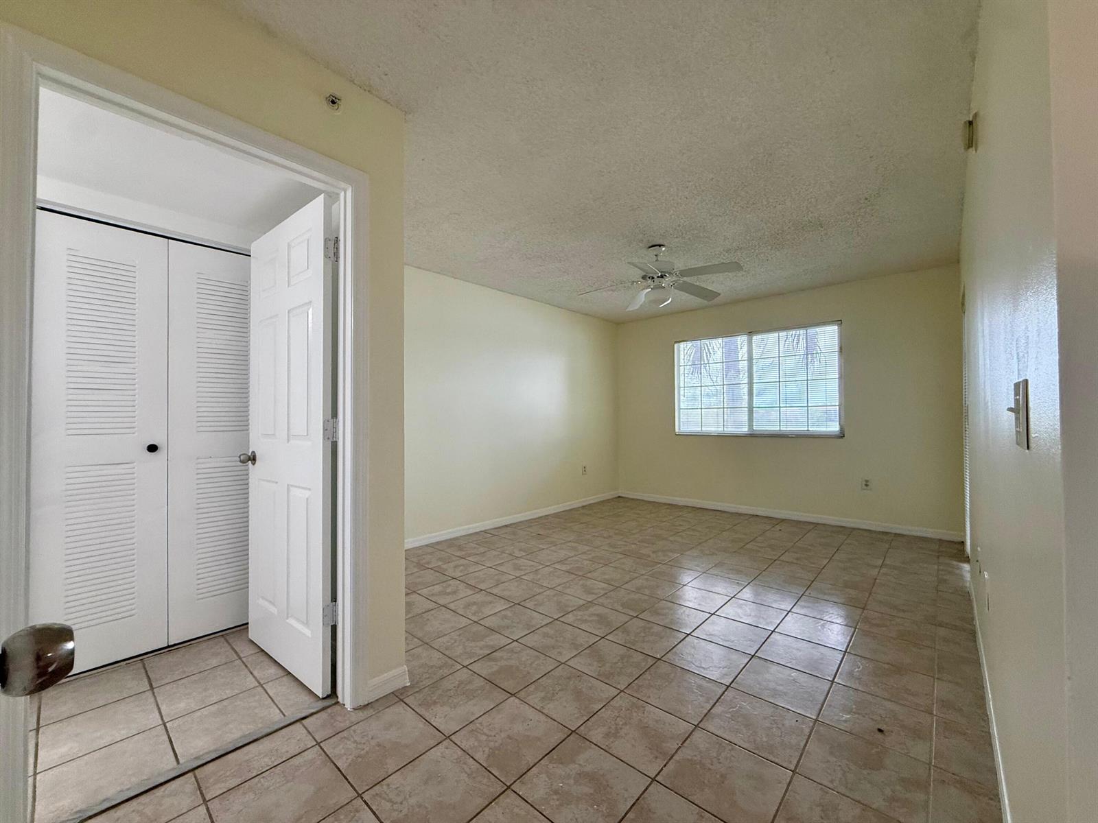 5065 Wiles Road # 204