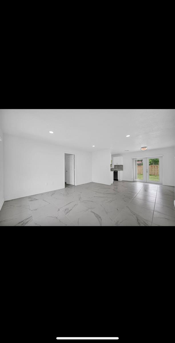 1112 NW 43rd Terrace
