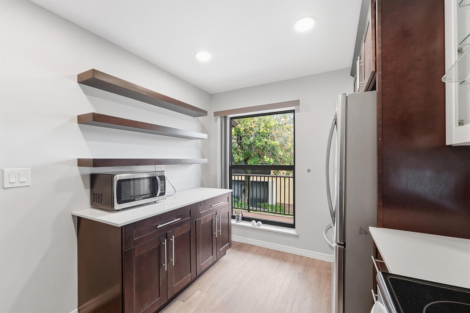 1033 BANKS Road # 203