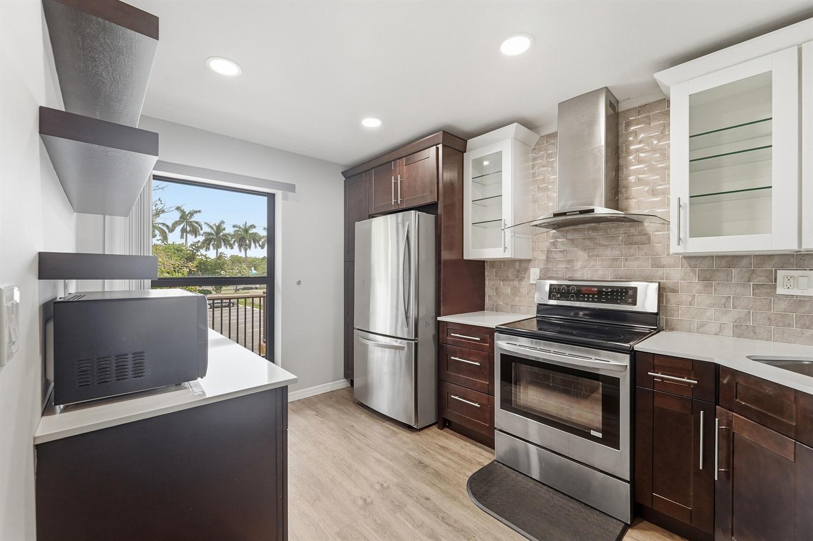 1033 BANKS Road # 203