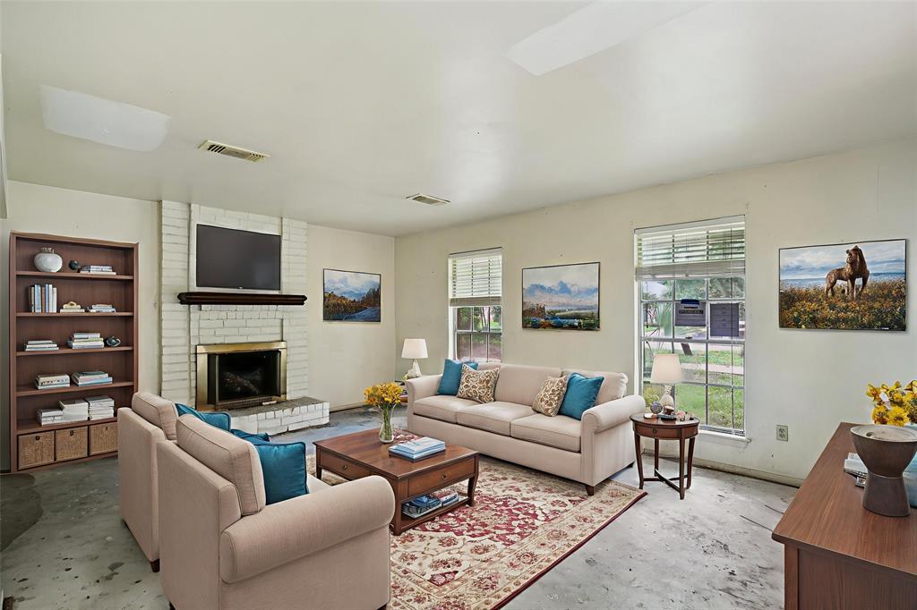2215 Riverlawn Drive