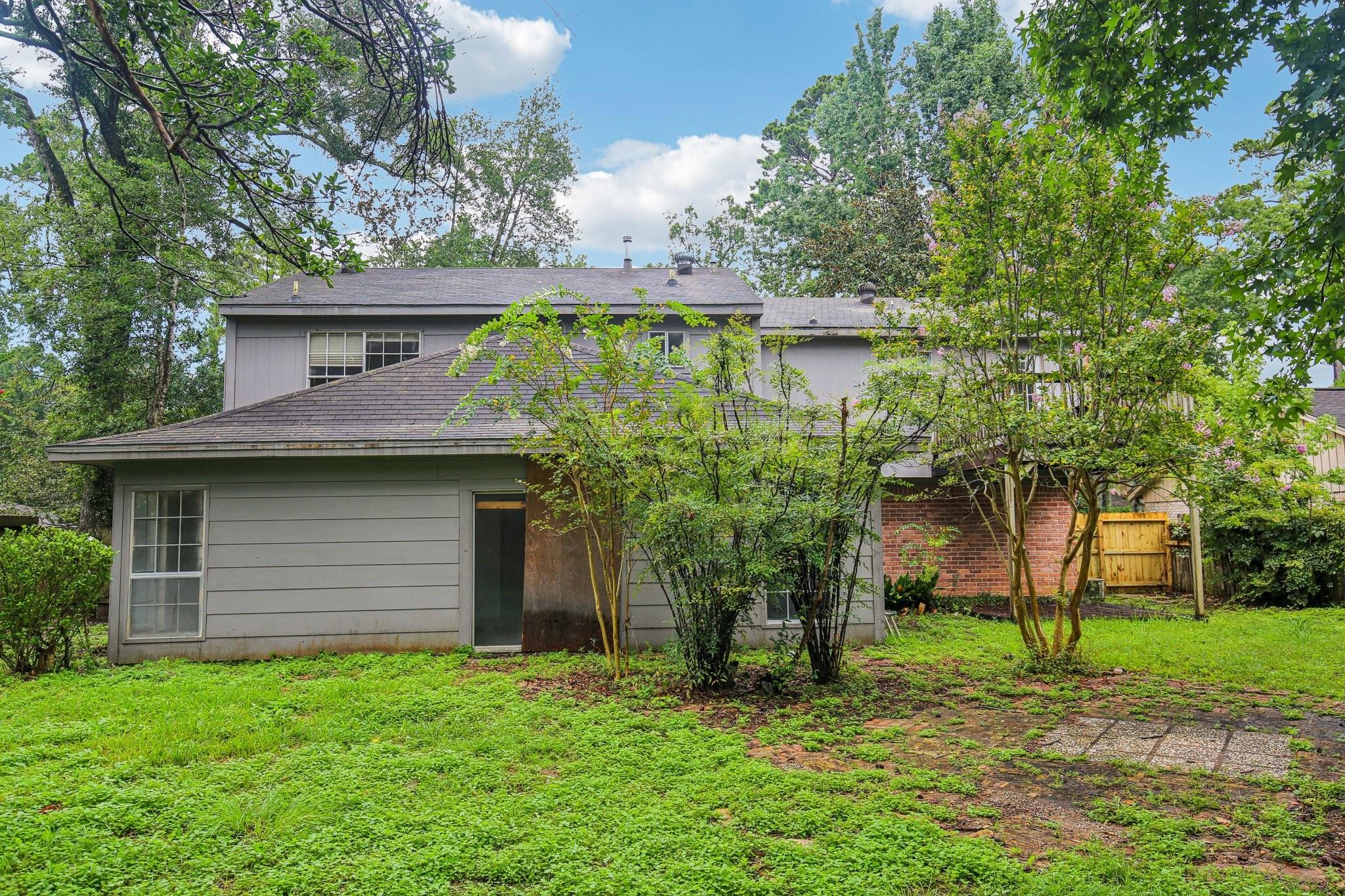 2215 Riverlawn Drive