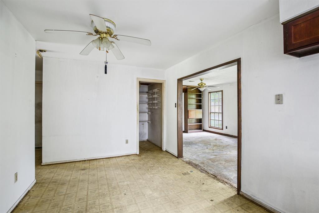 2215 Riverlawn Drive