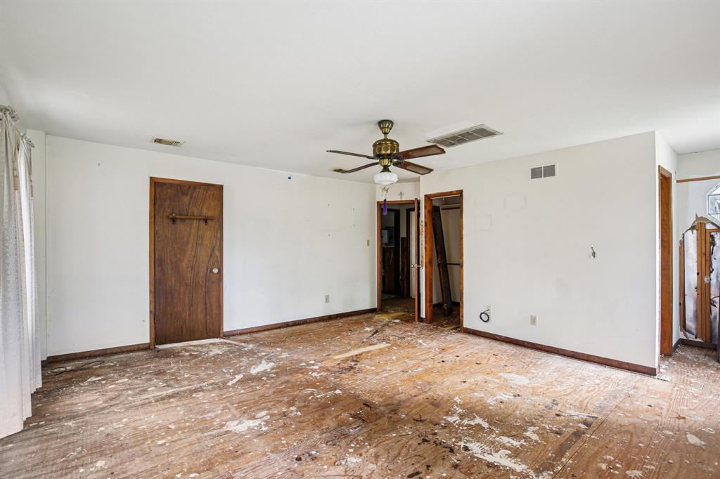 2215 Riverlawn Drive
