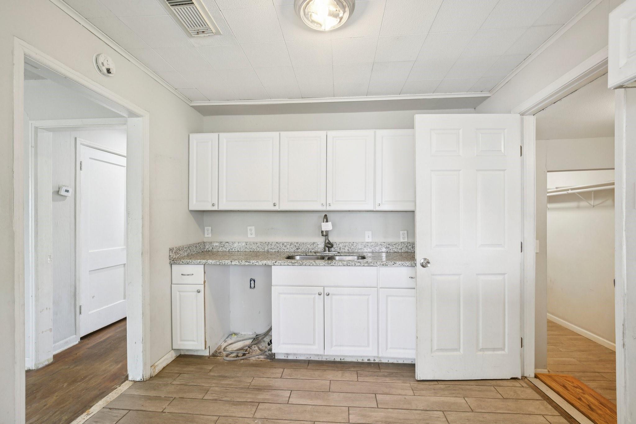 1531 W 8th Street